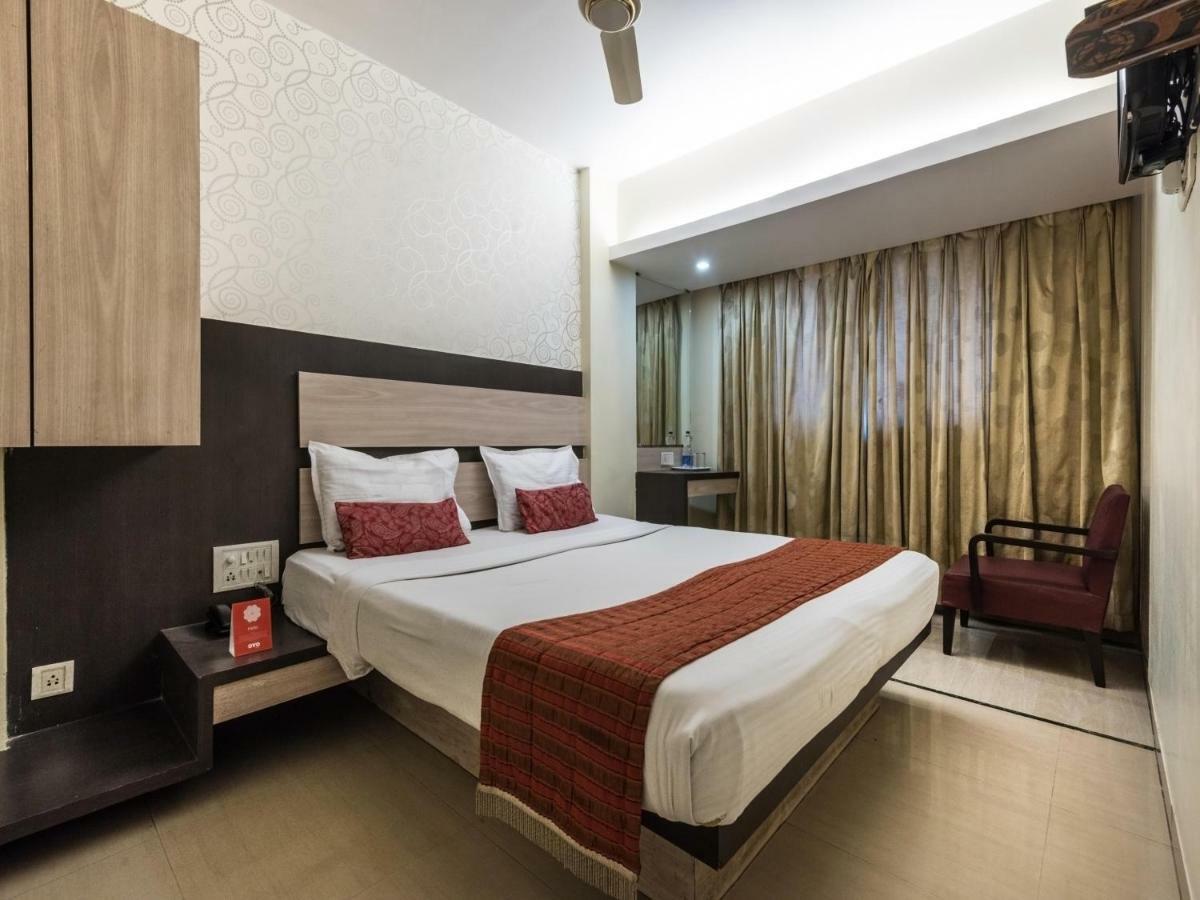 Oyo 3287 Hotel Mansarovar Nova Bombaim Exterior foto
