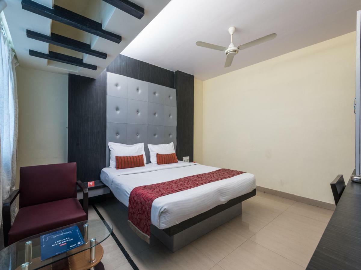 Oyo 3287 Hotel Mansarovar Nova Bombaim Exterior foto