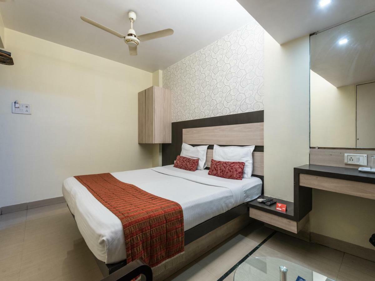 Oyo 3287 Hotel Mansarovar Nova Bombaim Exterior foto