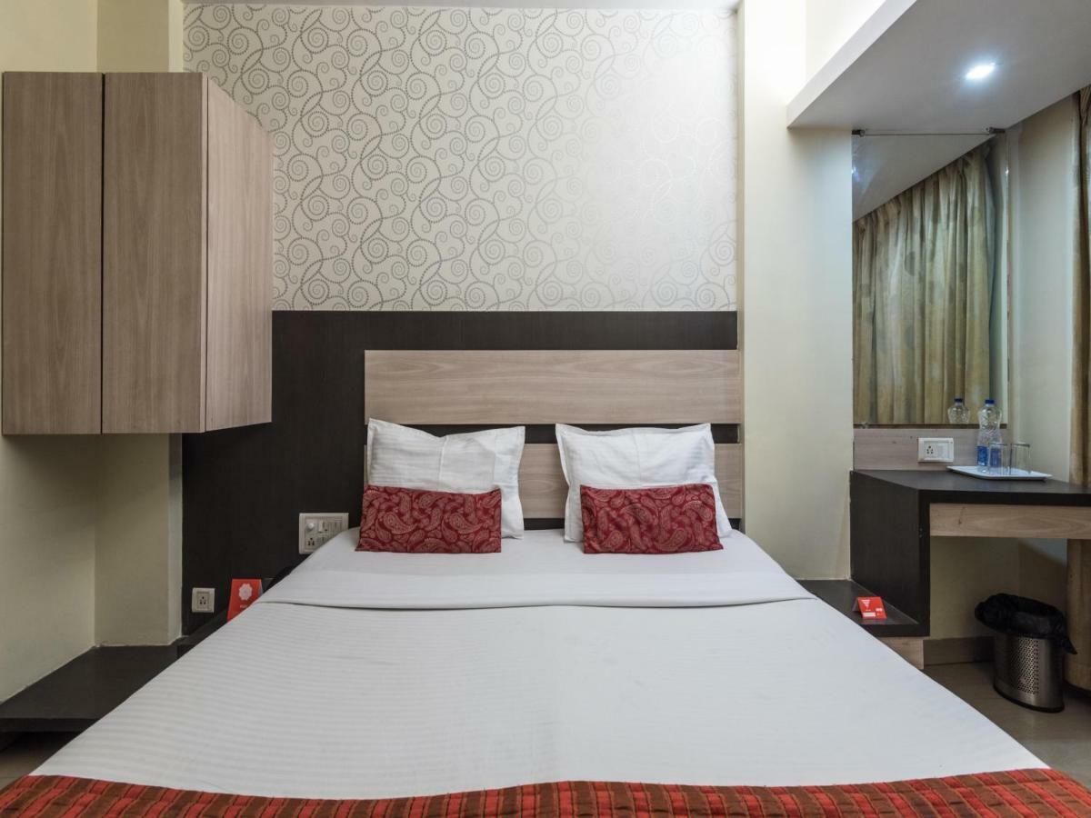 Oyo 3287 Hotel Mansarovar Nova Bombaim Exterior foto