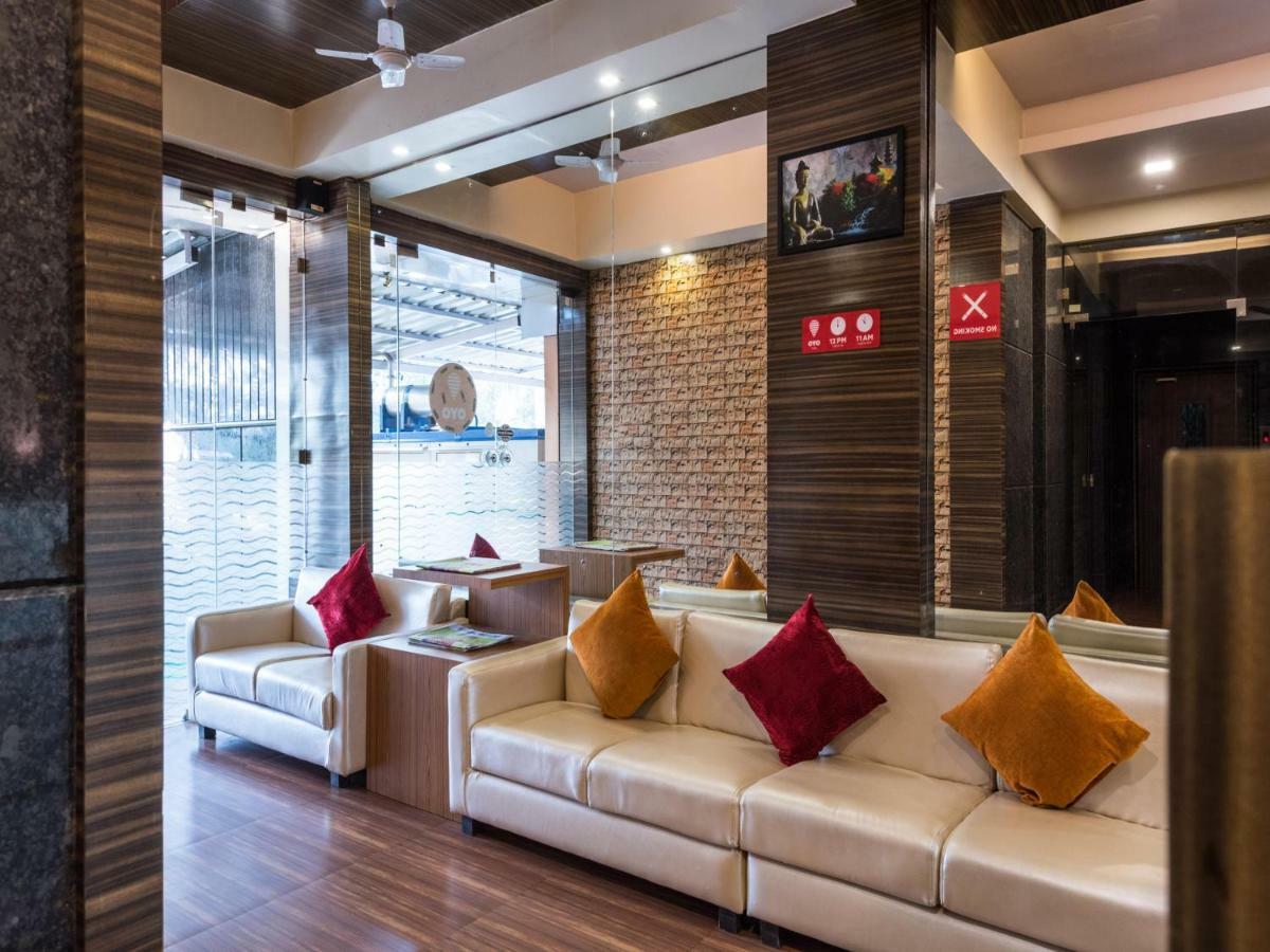 Oyo 3287 Hotel Mansarovar Nova Bombaim Exterior foto