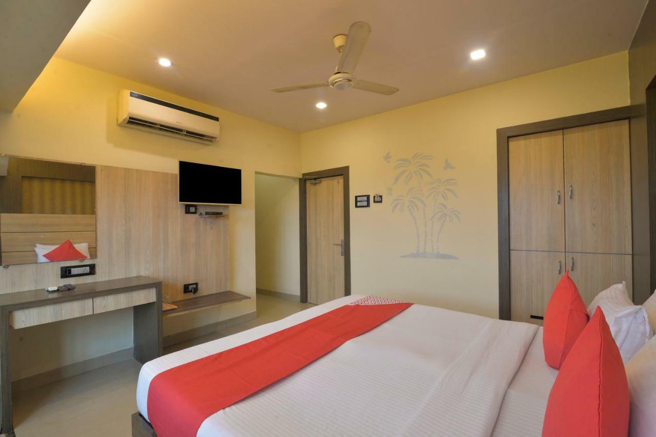 Oyo 3287 Hotel Mansarovar Nova Bombaim Exterior foto