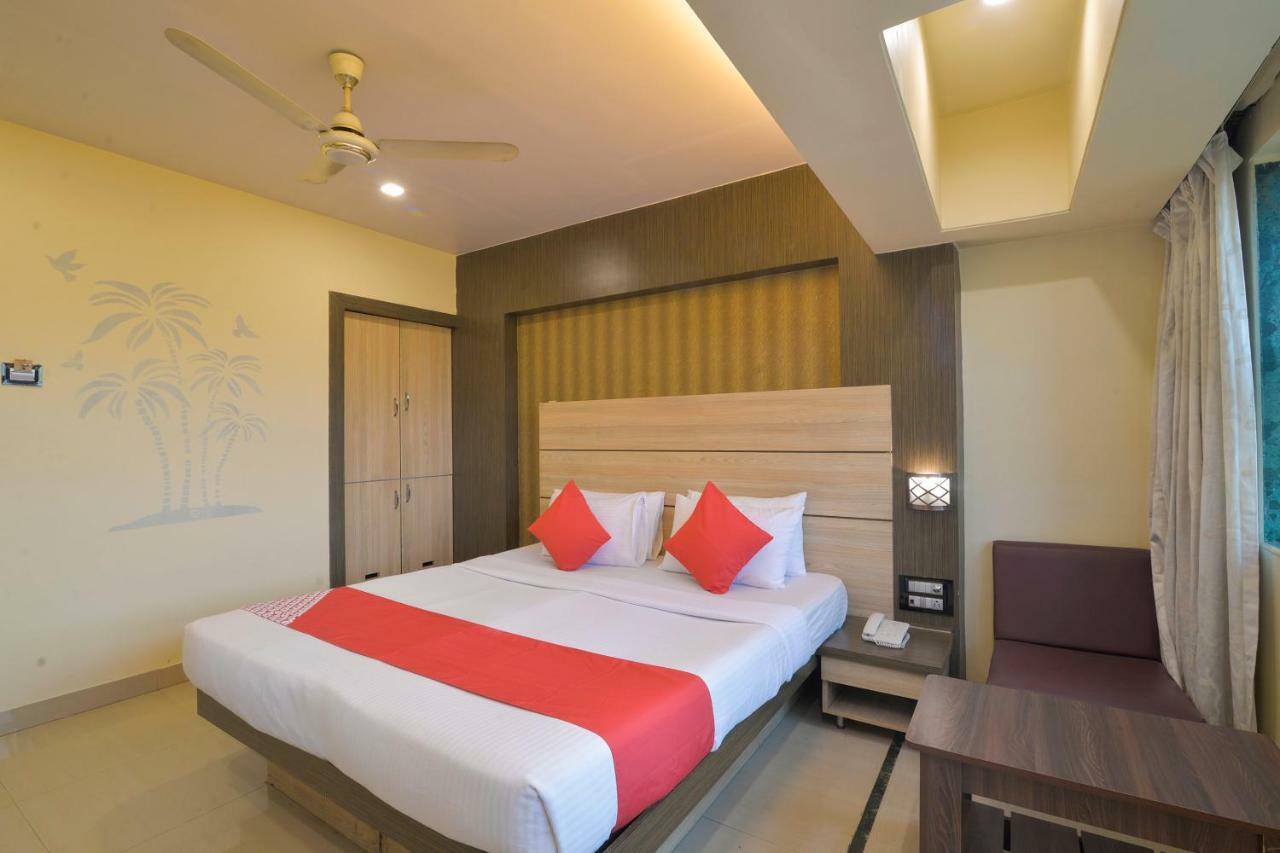 Oyo 3287 Hotel Mansarovar Nova Bombaim Exterior foto